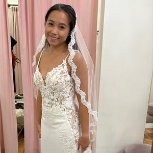 Fingertip Length Veil Lace Trim